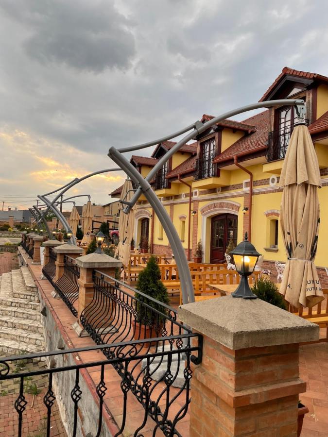 Kastely Grof Zichy Hotel Haniska Luaran gambar