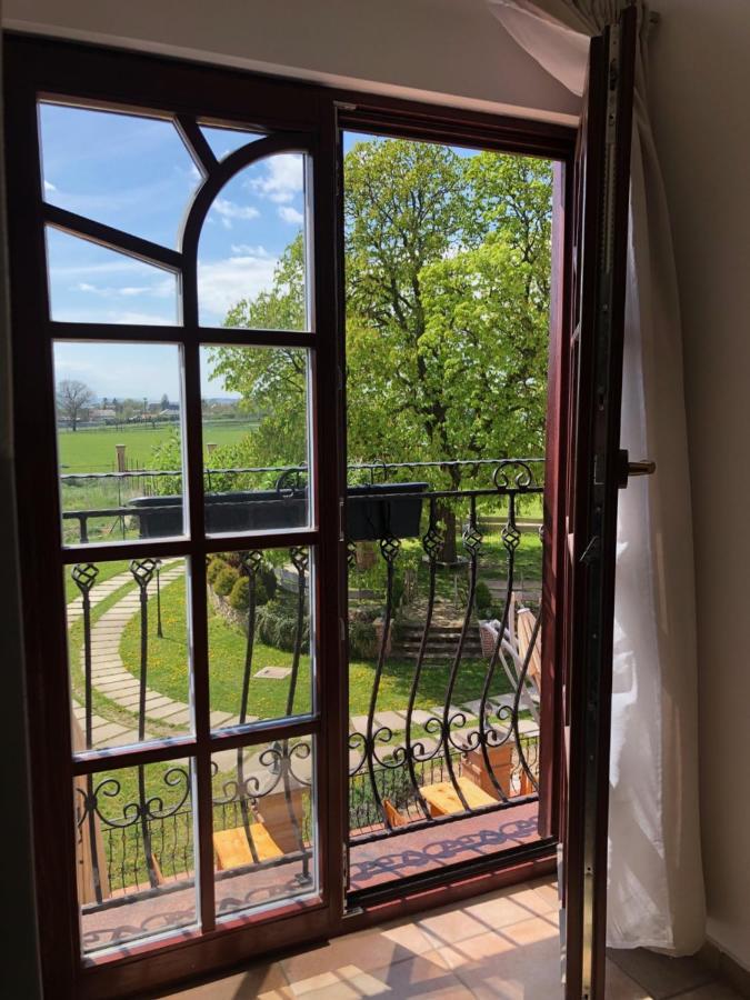 Kastely Grof Zichy Hotel Haniska Luaran gambar