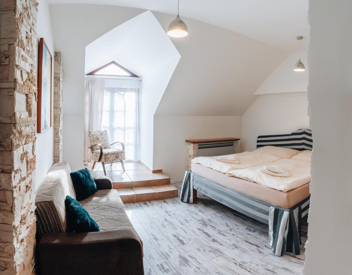 Kastely Grof Zichy Hotel Haniska Luaran gambar